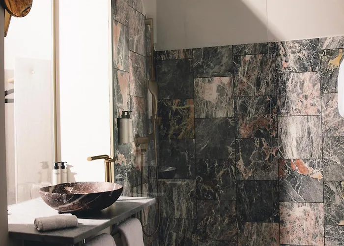 Kai 36 - Zwischen Fels Und Fluss מלון 5*