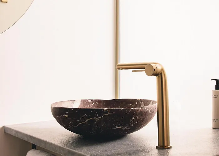 Kai 36 - Zwischen Fels Und Fluss