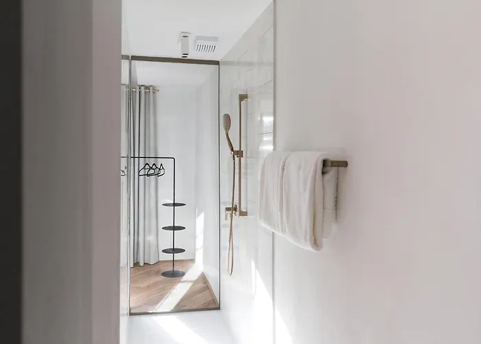 Kai 36 - Zwischen Fels Und Fluss מלון גראץ